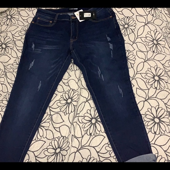 Fashion Nova Sugar and Spice Dark Denim - Picture 2 of 3